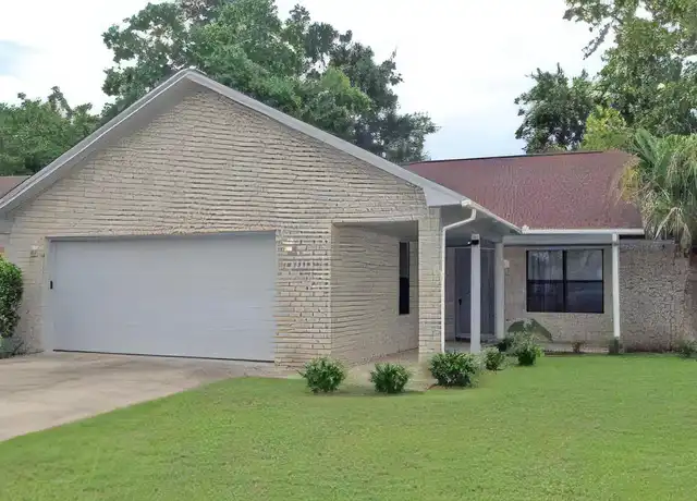 Property at 7649 Old Hickory Dr, Pensacola, FL, 32507, 3 beds, 2 baths, [object Object]