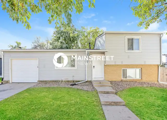 Property at 17868 E Oxford Pl, Aurora, CO, 80013, 3 beds, 2 baths, [object Object]