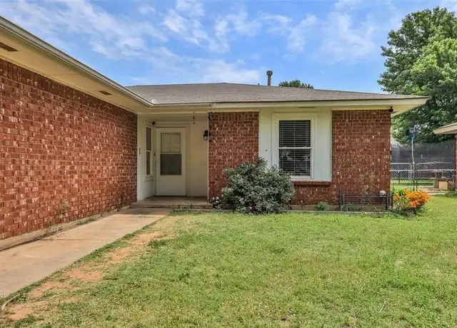 Property at 208 Harrogate Dr, Yukon, OK, 73099, 2 beds, 1 bath, [object Object]