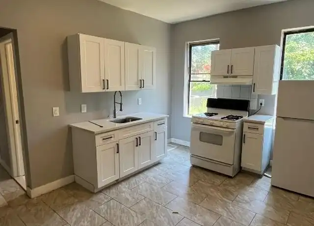 Property at 6 Bergen Ave Unit 2BR, Jersey City, NJ, 07305, 2 beds, 1 bath, [object Object]
