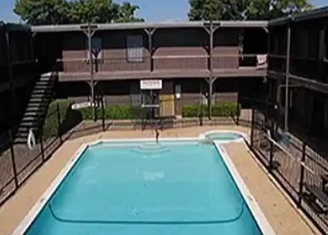 Property at Hillcrest Plaza - 3550 Hillcrest Dr, Waco, TX, 76708, 1 bed, 1 bath, [object Object]