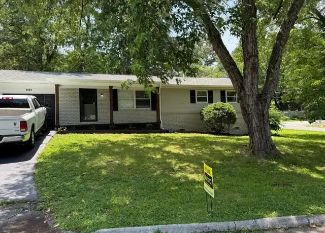 Property at 1301 Burton Rd, Knoxville, TN, 37919, 3 beds, 1.5 baths, [object Object]