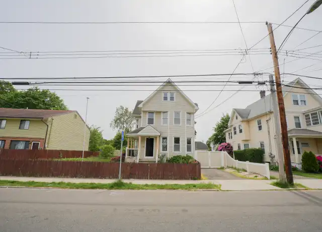 Property at 134 Gorham Dr Unit 1, Hamden, CT, 06514, 1 bed, 1 bath, [object Object]