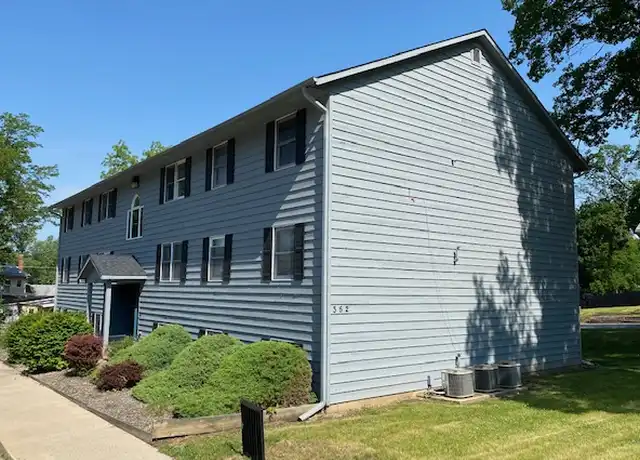 Property at 352 College Ave Unit 2B, Valparaiso, IN, 46383, 4 beds, 2 baths, [object Object]