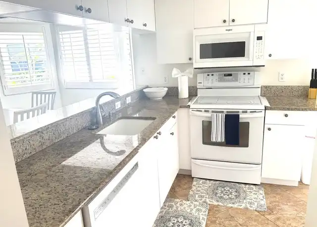 Property at 4907 Europa Dr, Naples, FL, 34105, 3 beds, 2 baths, [object Object]