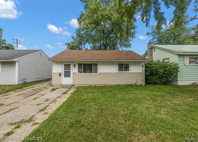 Property at 1329 E Goulson Ave, Hazel Park, MI, 48030, 2 beds, 1 bath, [object Object]
