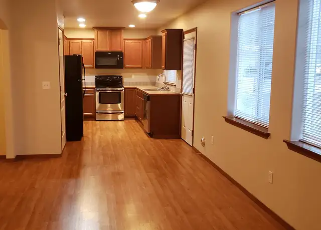 Photo of 811 Taylor Ln, Sedro Woolley, WA 98284