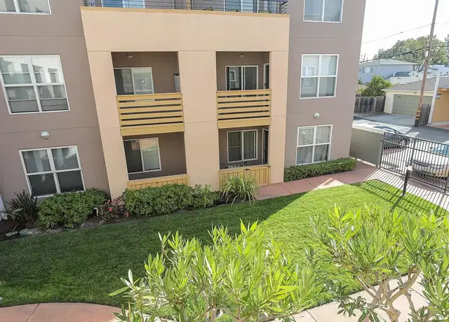 Photo of 1500 Laurel St, San Carlos, CA 94070