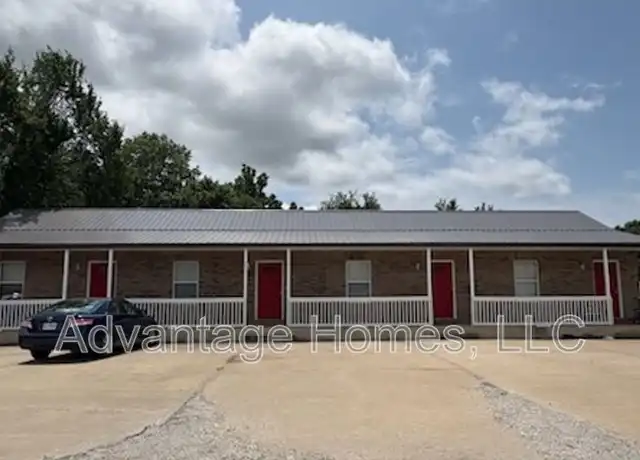 Property at 801 Johnson Cir, Pleasant Hill, MO, 64080, 3 beds, 1.5 baths, [object Object]