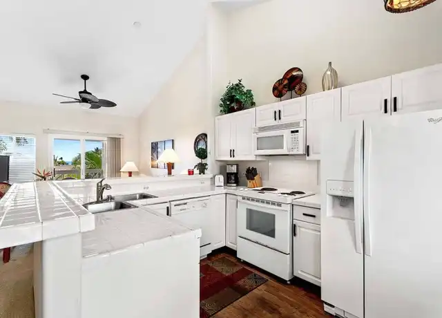 Property at 75-6081 Alii Dr Unit MM203, Kailua Kona, HI, 96740, 2 beds, 2 baths, [object Object]