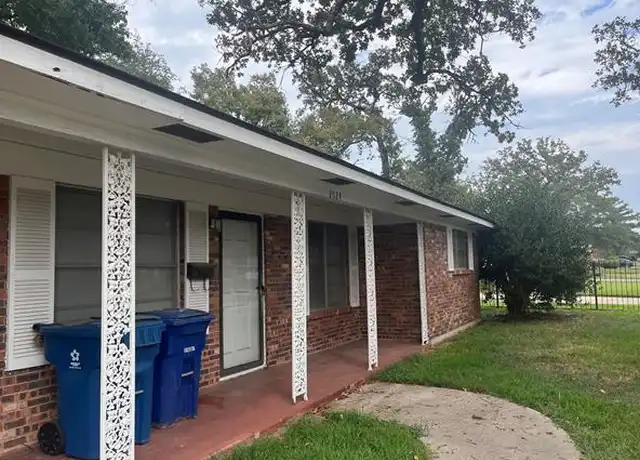 Property at 2024 Caroline St, Shreveport, LA, 71108, 3 beds, 1.5 baths, [object Object]