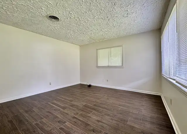 Property at 135 Wayside Ave, Columbus, GA, 31907, 3 beds, 1 bath, [object Object]