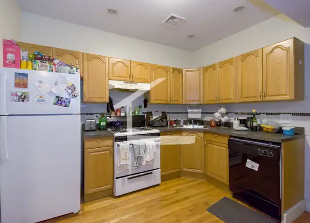 Property at 131 Brook St Unit 2, Brookline, MA, 02445, 4 beds, 2 baths, [object Object]