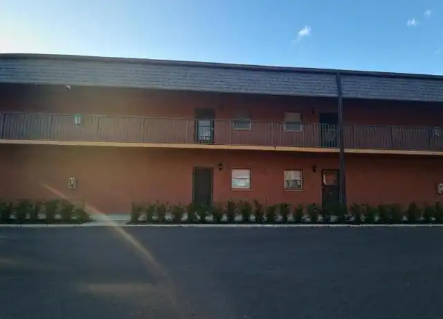 Property at 4805 U.S. 19 Alternate, Palm Harbor, FL, 34683, 1 bed, 1 bath, [object Object]