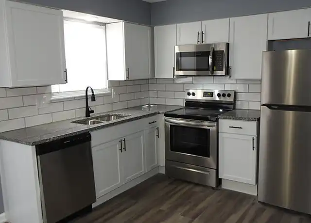 Property at 219 NE Cedar Ct, Blue Springs, MO, 64014, 2 beds, 1.5 baths, [object Object]