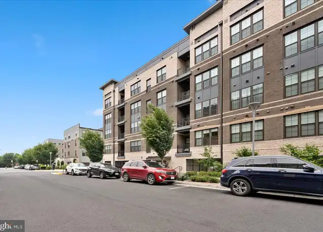 Property at 2320 Field Point Rd Unit 4-103, Herndon, VA, 20171, 2 beds, 2 baths, [object Object]