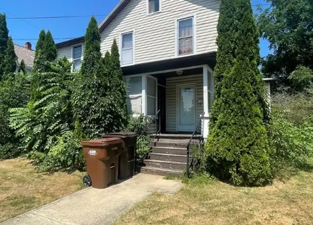 Property at 233 E Pine St, Grove City, PA, 16127, 2 beds, 1 bath, [object Object]
