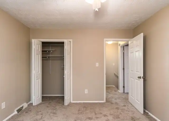 Property at 810 Morningside Dr, Johnson City, TN, 37604, 2 beds, 1.5 baths, [object Object]