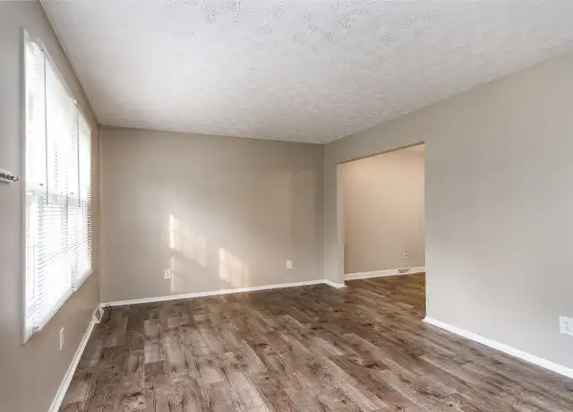 Property at 810 Morningside Dr, Johnson City, TN, 37604, 2 beds, 1.5 baths, [object Object]