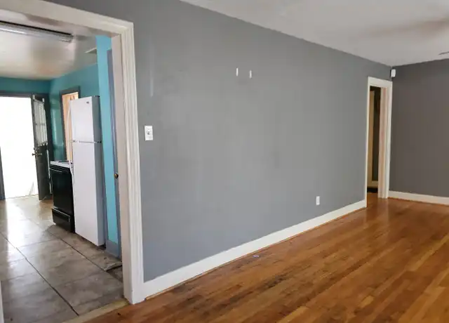 Property at 327 18th St, Tuscaloosa, AL, 35401, 3 beds, 1 bath, [object Object]