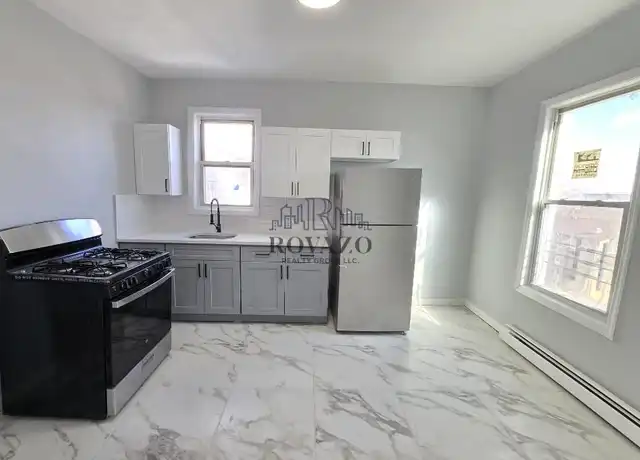 Property at 136 Hedden Ter Unit 2, Newark, NJ, 07108, 3 beds, 1 bath, [object Object]