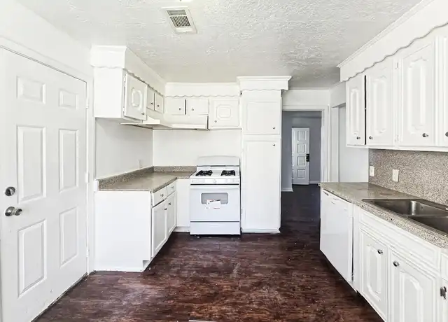 Property at 7313 Hummingbird Ln, Texas City, TX, 77591, 3 beds, 1 bath, [object Object]