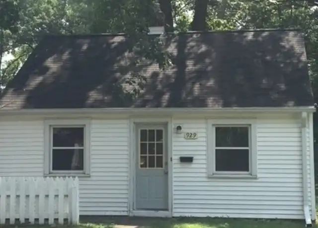Property at 929 Biemeret St, Green Bay, WI, 54304, 1 bed, 1 bath, [object Object]