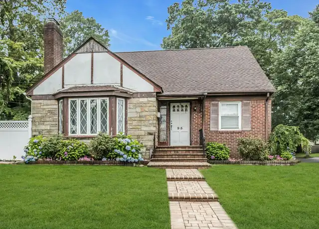 Property at 95 E Shore Dr, Massapequa, NY, 11758, 2 beds, 1 bath, [object Object]
