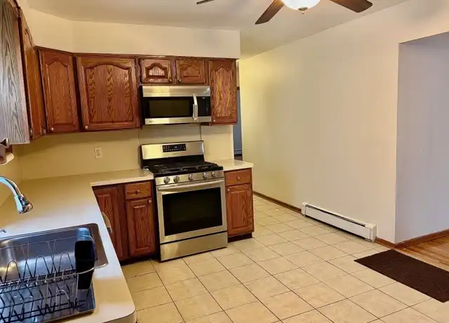 Property at 49 Howell Pl Unit 1, Kearny, NJ, 07032, 3 beds, 1 bath, [object Object]