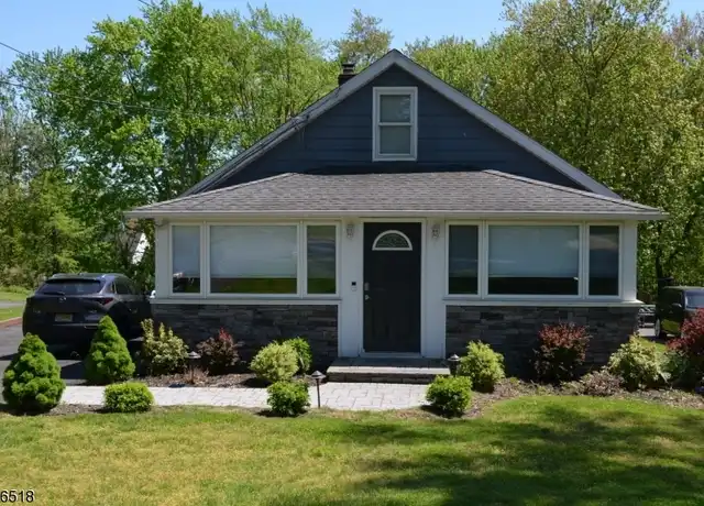 Property at 26 Kearney Ave, Whippany, NJ, 07981, 2 beds, 1 bath, [object Object]