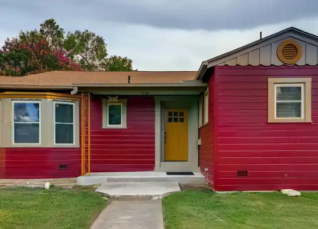 Property at 2040 W Mistletoe Ave, San Antonio, TX, 78201, 3 beds, 2 baths, [object Object]