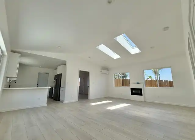 Property at 2913 Su Siempre Pl, Escondido, CA, 92025, 2 beds, 2 baths, [object Object]