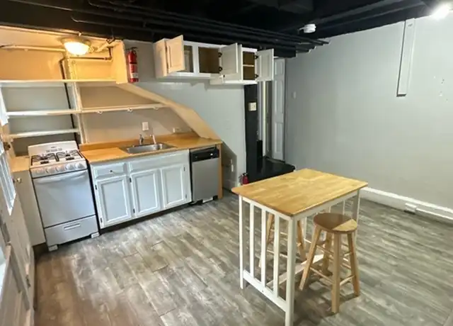 Property at 2 Champney Pl Unit 1, Boston, MA, 02114, 2 beds, 1 bath, [object Object]