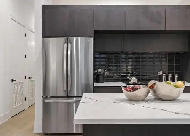Property at 318 W Grand Ave, Chicago, IL, 60654, 2 beds, 2 baths, [object Object]