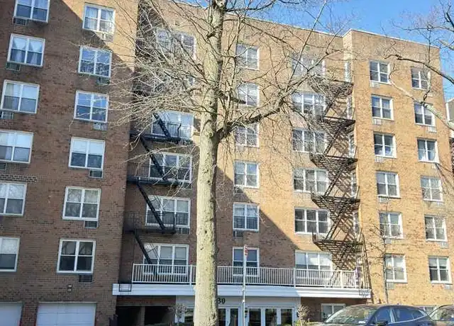 Property at 44-30 Douglaston Pkwy Unit 3E, Douglaston, NY, 11363, 1 bed, 1 bath, [object Object]