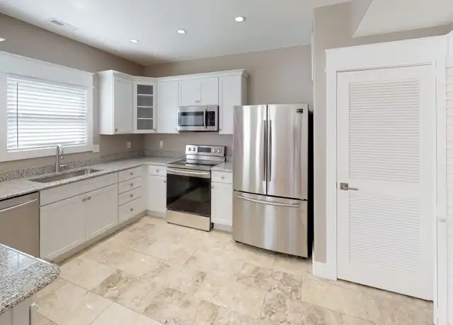 Property at 1612 Forest Ave unit FA1612 BR6 BACK Upper Top of Stairs W, Knoxville, TN, 4 beds, 3 baths, [object Object]