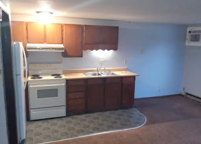 Property at 106 Mechanic St, Fayette, IA, 52142, 1 bed, 1 bath, [object Object]