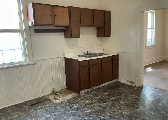 Property at 2078 S 17th St, Milwaukee, WI, 53204, 3 beds, 2 baths, [object Object]