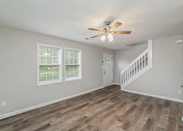 Property at 2300 Town Creek Rd W Unit A4, Lenoir City, TN, 37771, 2 beds, 1.5 baths, [object Object]