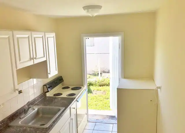 Property at 1225 NW 2nd St #1, Fort Lauderdale, FL, 33311, 2 beds, 1 bath, [object Object]