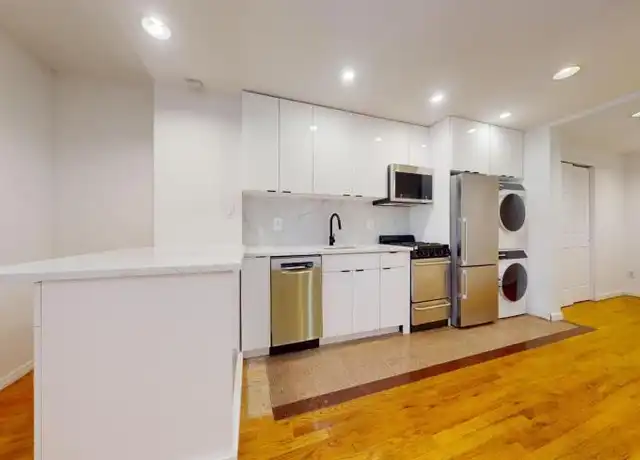 Property at 174 2nd Ave, New York, NY, 10003, 3 beds, 1 bath, [object Object]