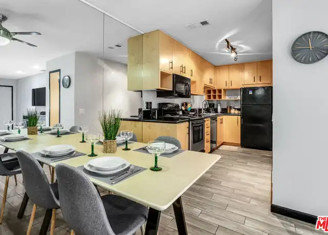 Property at 751 Los Felices Cir E Unit 212, Palm Springs, CA, 92262, 1 bed, 1 bath, [object Object]
