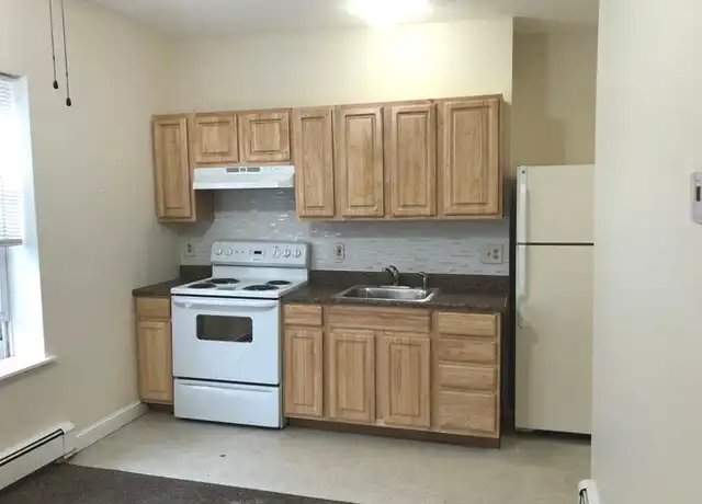 Property at 122 Berkshire St Apt 3A, Cambridge, MA, 02141, 2 beds, 1 bath, [object Object]