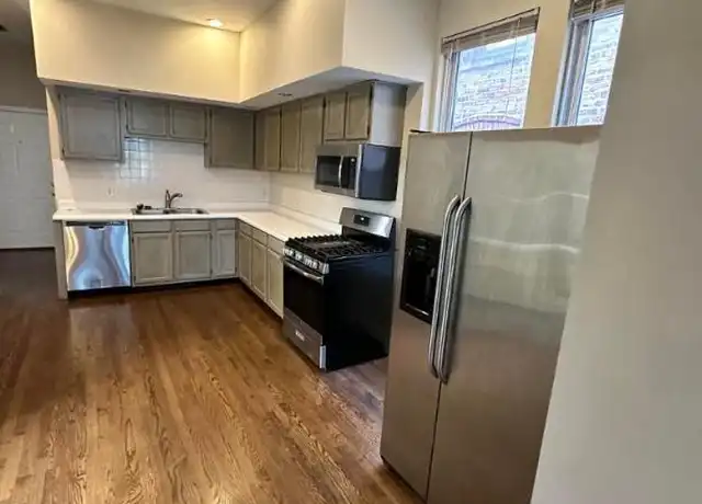 Property at 1411 W Erie St, Chicago, IL, 60642, 2 beds, 1 bath, [object Object]