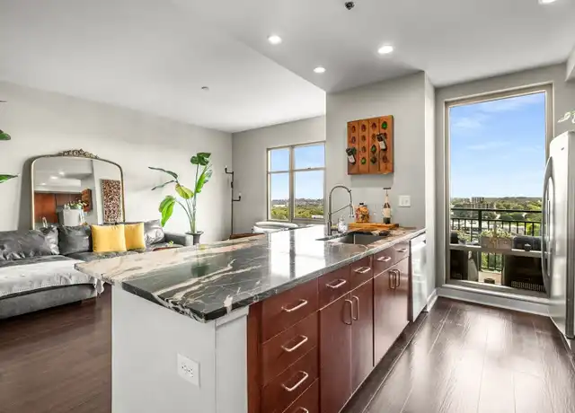 Property at 565 Peachtree St NE, Atlanta, GA, 30308, 2 beds, 2 baths, [object Object]