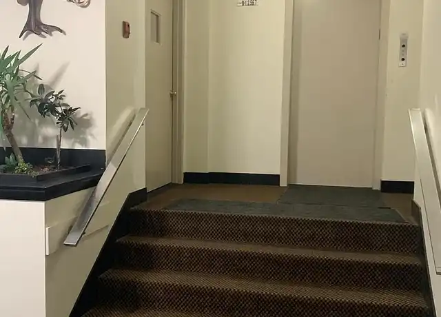 Property at Pleasant Park Apartments - 215 Fort Pleasant Ave, Springfield, MA, 01108, 1 bed, 1 bath, [object Object]