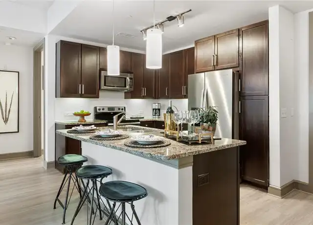Property at 4200 Scotland St Unit 438, Houston, TX, 77007, 1 bed, 1 bath, [object Object]
