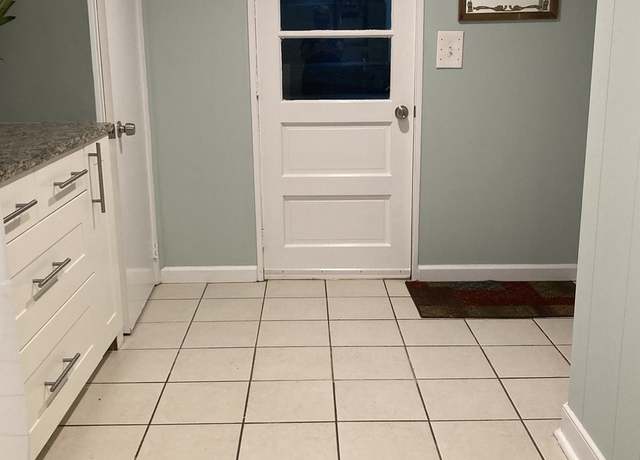 Photo of 4 Weaver St, Greenwich, CT 06831