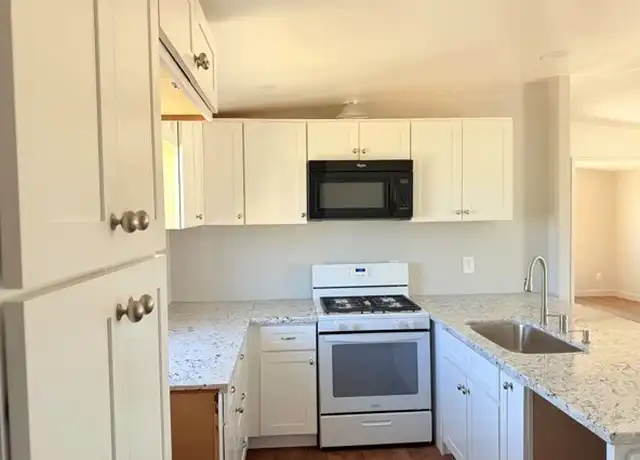 Property at 4184 Amador Rd Unit B, Phelan, CA, 92371, 3 beds, 2 baths, [object Object]