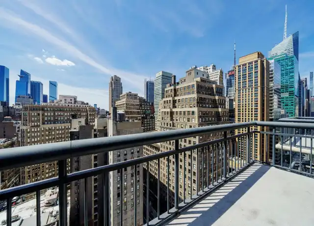 Property at 321 W 37th St Ph 10, New York, NY, 10018, 1 bed, 1 bath, [object Object]